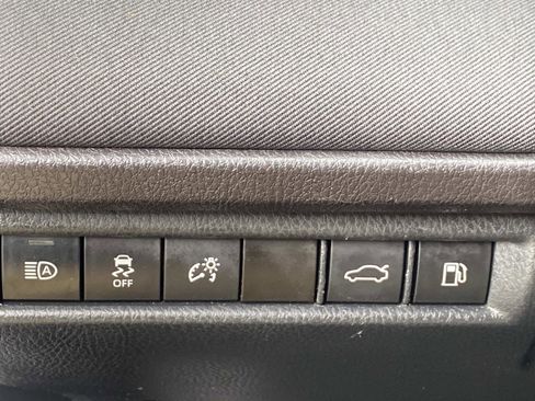 Used 2025 Toyota Camry LE image 17