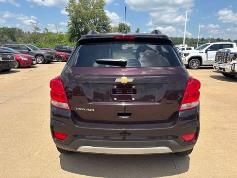 Used 2022 Chevrolet Trax LT w/ LT Convenience Package AWD/4WD image 4