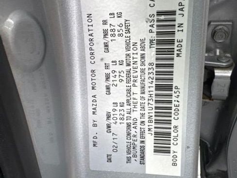 Used 2017 MAZDA MAZDA3 Sport w/ Preferred Equipment Package FWD image 31