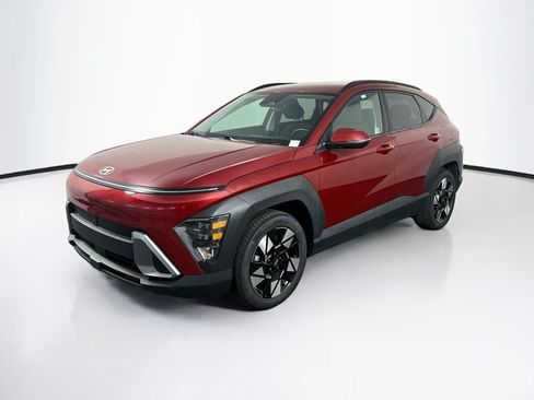 Used 2025 Hyundai Kona SEL FWD image 3