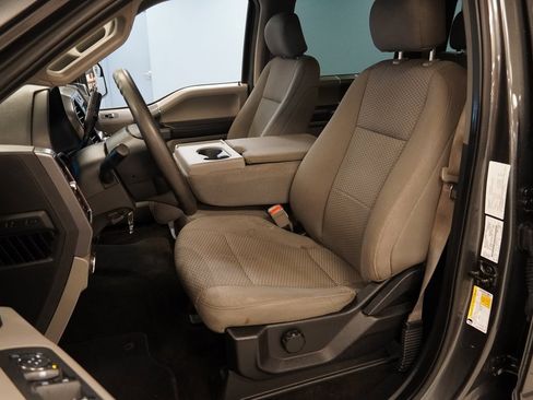 Used 2019 Ford F150 XLT w/ XTR Package image 3