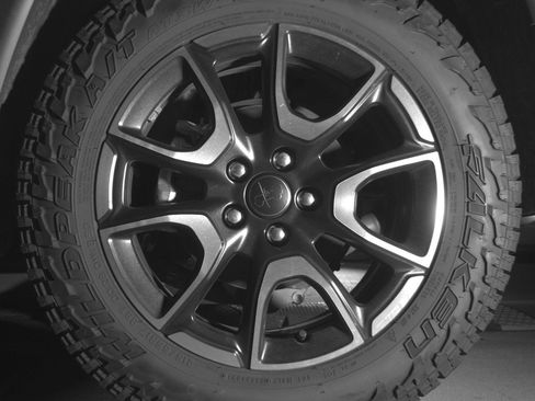 Used 2025 Jeep Compass Trailhawk AWD/4WD image 14
