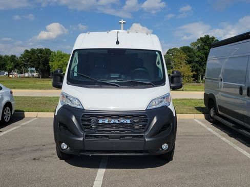 Used 2024 RAM ProMaster 3500 w/ Convenience Group FWD image 2