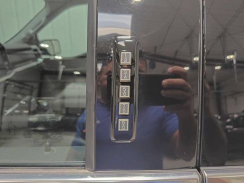 Used 2021 Ford F150 Lariat AWD/4WD image 11