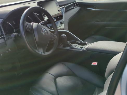Used 2024 Toyota Camry XSE FWD image 5