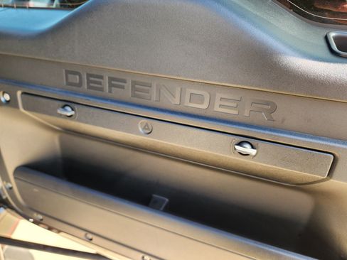 Certified 2023 Land Rover Defender 110 V8 AWD/4WD image 34