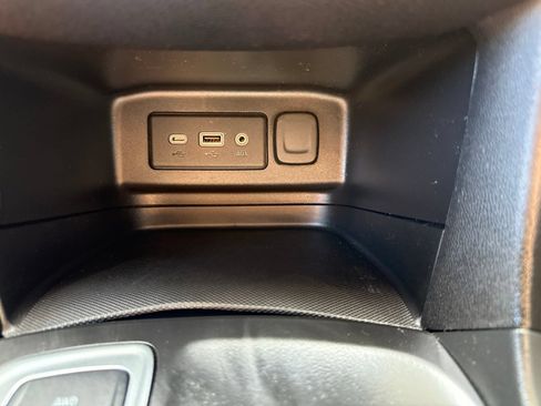 Used 2020 Chevrolet Equinox LT AWD/4WD image 24