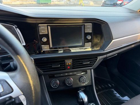 Used 2019 Volkswagen Jetta S image 27