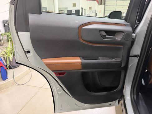 Used 2021 Ford Bronco Sport Outer Banks w/ Outer Banks Package AWD/4WD image 12
