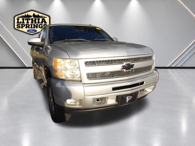 Used 2011 Chevrolet Silverado 1500 LT w/ All-Star Edition AWD/4WD image 2
