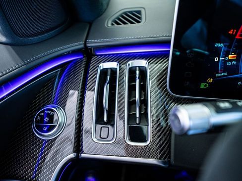 Used 2024 Mercedes-Benz S 63 AMG S image 40