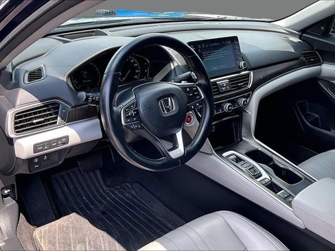 Used 2018 Honda Accord Touring image 7