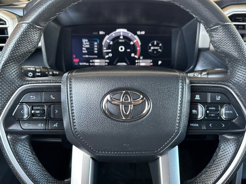 Used 2025 Toyota Tundra Limited AWD/4WD image 23
