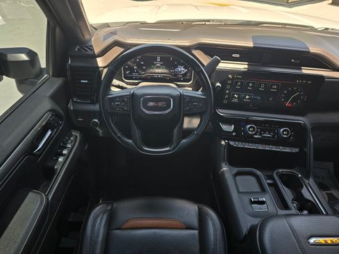 Used 2024 GMC Sierra 2500 AT4 w/ AT4 Premium Plus Package AWD/4WD image 14
