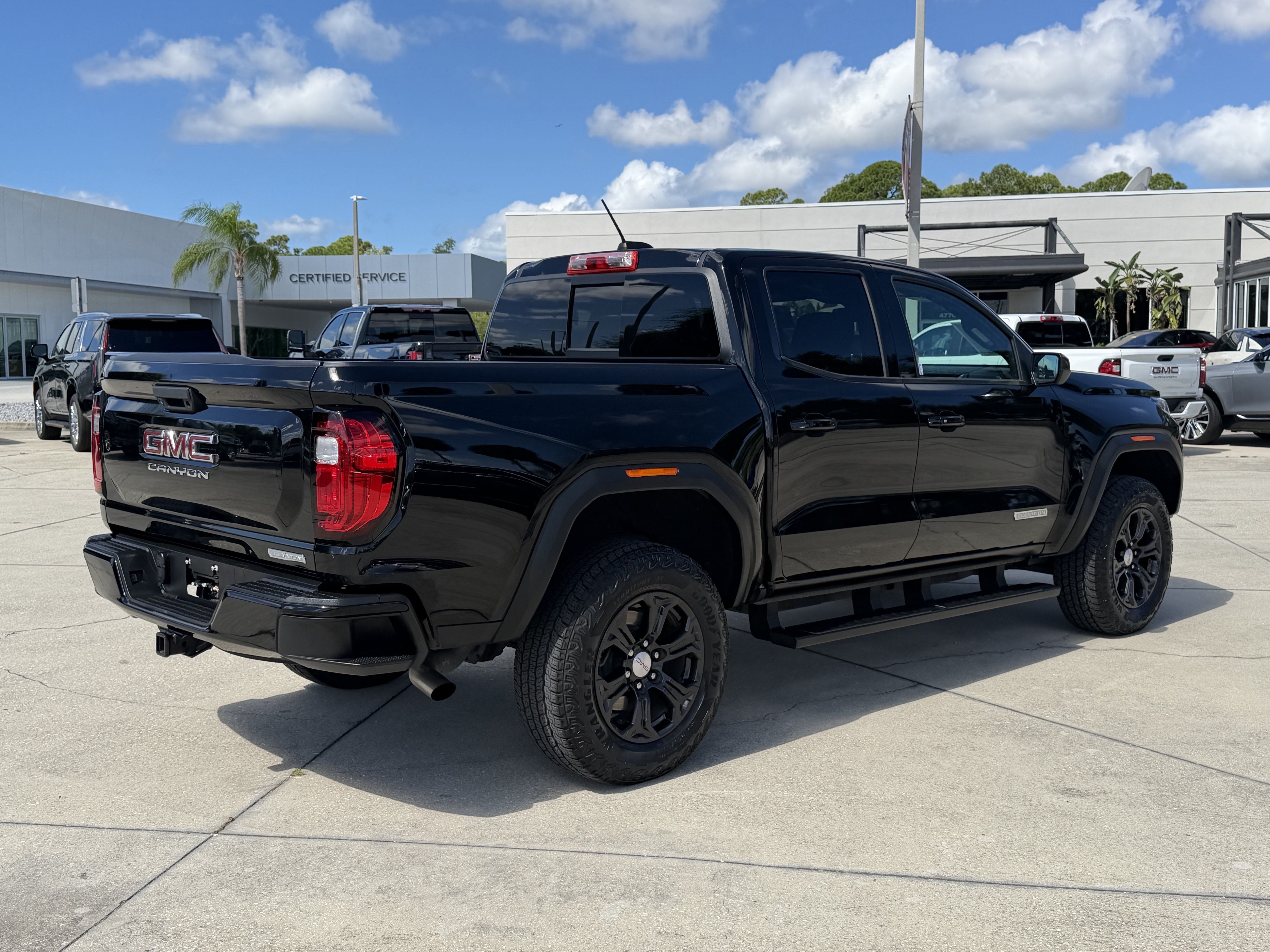 Used 2023 GMC Canyon Elevation w/ Convenience Package RWD image 3