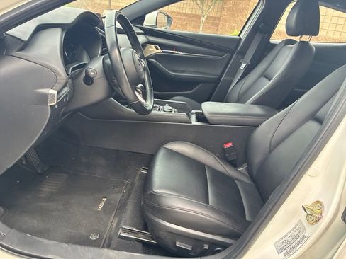Used 2019 MAZDA MAZDA3 Hatchback w/ Preferred Package FWD image 8