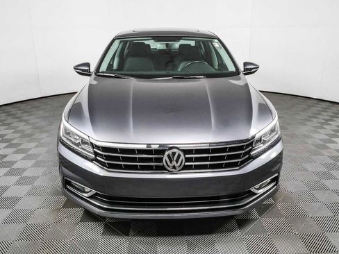 Used 2018 Volkswagen Passat 2.0T SE FWD image 25