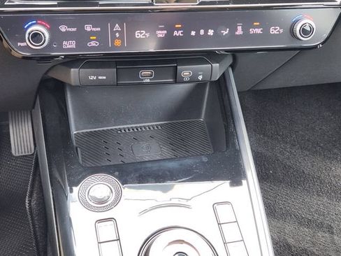 Certified 2023 Kia Niro Wind FWD image 19