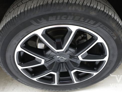Used 2022 Chevrolet Tahoe RST w/ Luxury Package RWD image 34