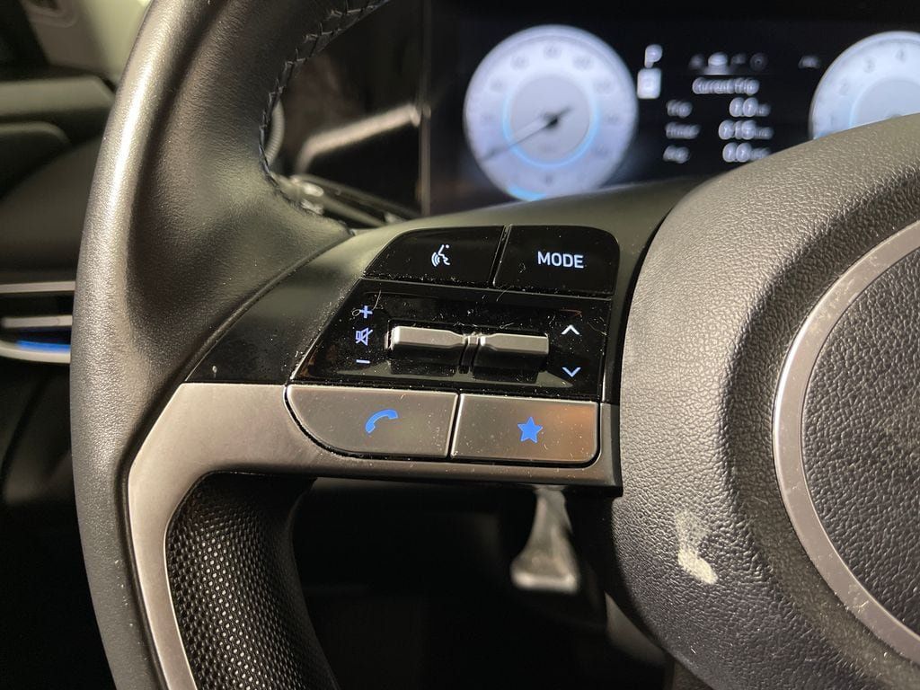 Certified 2025 Hyundai Elantra SEL FWD image 29