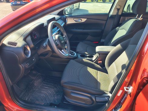 Used 2022 Kia Forte LXS image 12