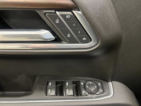 Used 2025 GMC Sierra 1500 SLT image 41