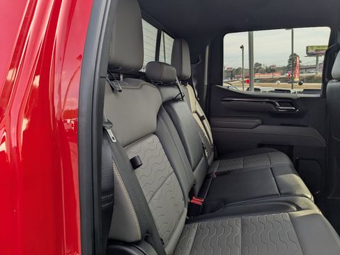 Used 2022 Chevrolet Silverado 1500 ZR2 image 24