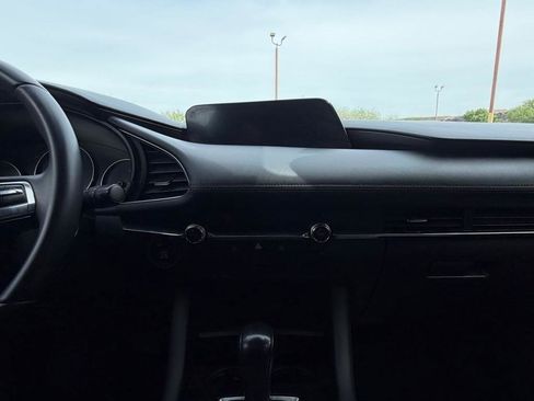 Used 2019 MAZDA MAZDA3 Hatchback image 15
