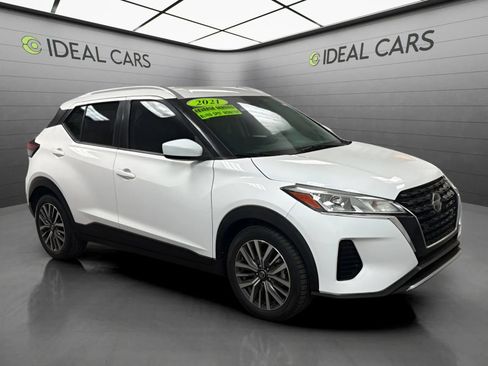 Used 2021 Nissan Kicks SV FWD image 3