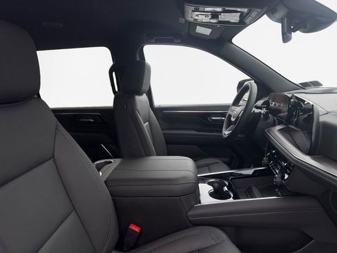 New 2026 Chevrolet Suburban LT w/ Comfort Package image 26