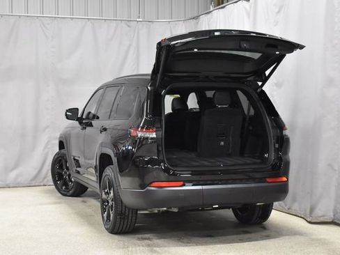 New 2025 Jeep Grand Cherokee L Altitude image 29