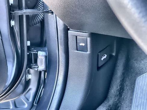 Certified 2025 Honda Accord LX image 29