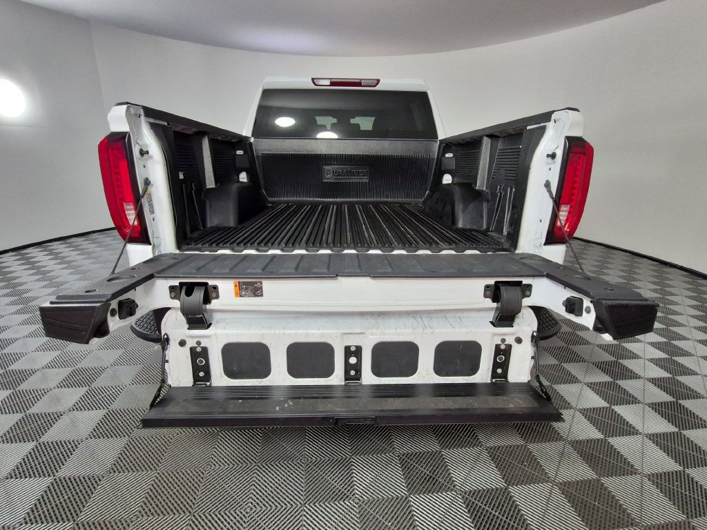Used 2025 GMC Sierra 1500 SLT AWD/4WD image 32