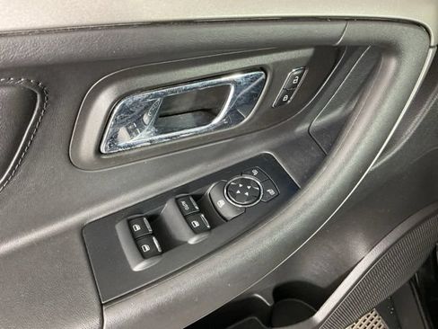 Used 2013 Ford Taurus SEL FWD image 14