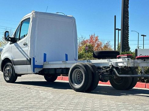 Used 2024 Mercedes-Benz Sprinter 4500 image 23