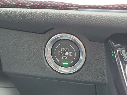 Certified 2025 Chevrolet Traverse Z71 w/ LPO, Cargo Package image 17