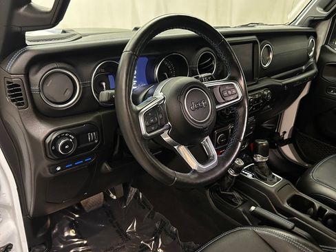 Used 2023 Jeep Wrangler Unlimited Rubicon 4xe w/ Cold Weather Group AWD/4WD image 11