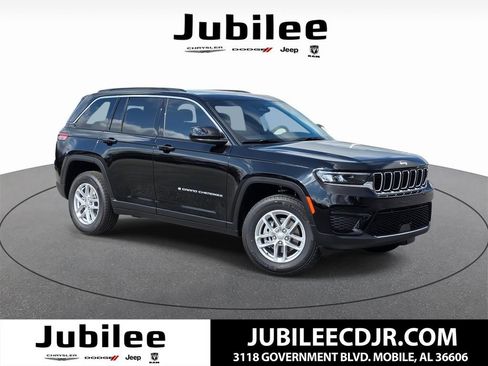 New 2025 Jeep Grand Cherokee Laredo X w/ Luxury Tech Group I RWD image 1