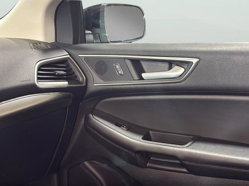 Used 2022 Ford Edge SEL w/ Convenience Package image 13
