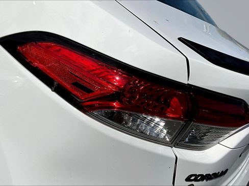 Used 2022 Toyota Corolla SE FWD image 19