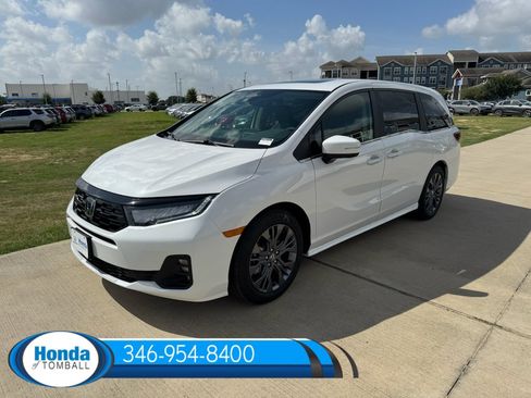 New 2026 Honda Odyssey Touring image 3