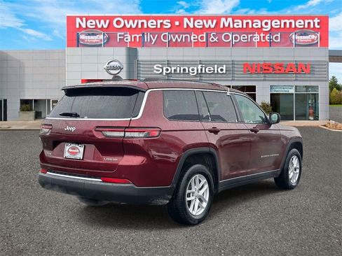 Used 2023 Jeep Grand Cherokee L Laredo image 5