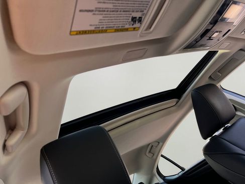 Certified 2024 Lexus ES 350 w/ Premium Package image 7