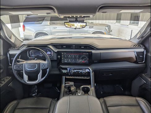 Used 2024 GMC Sierra 1500 Denali AWD/4WD image 26