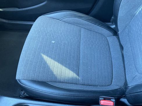 Used 2023 Kia Seltos S image 23