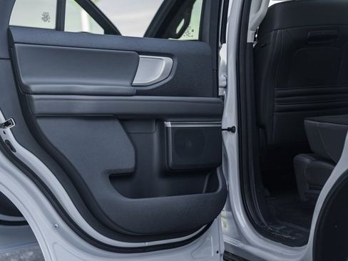 Certified 2025 Ford Expedition Active image 49