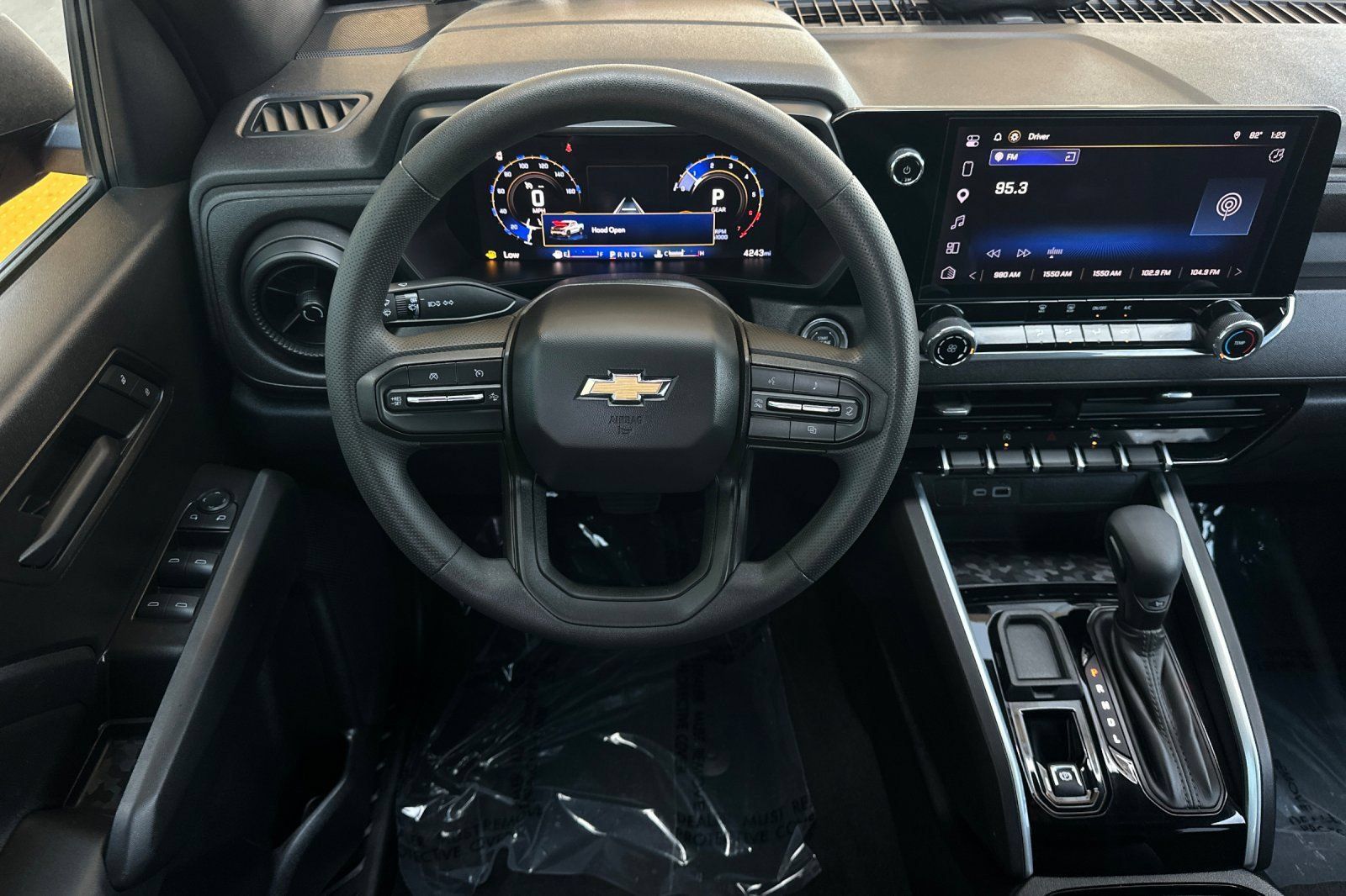 Used 2026 Chevrolet Colorado W/T w/ WT Custom Package RWD image 17