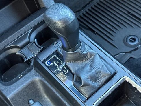 Used 2022 Toyota Tacoma SR image 22