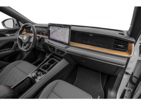 New 2026 Volkswagen Tiguan SEL R-Line AWD/4WD image 17