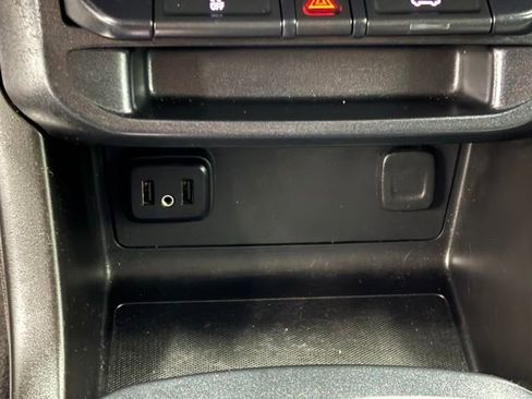 Used 2019 Chevrolet Colorado W/T w/ WT Convenience Package RWD image 29